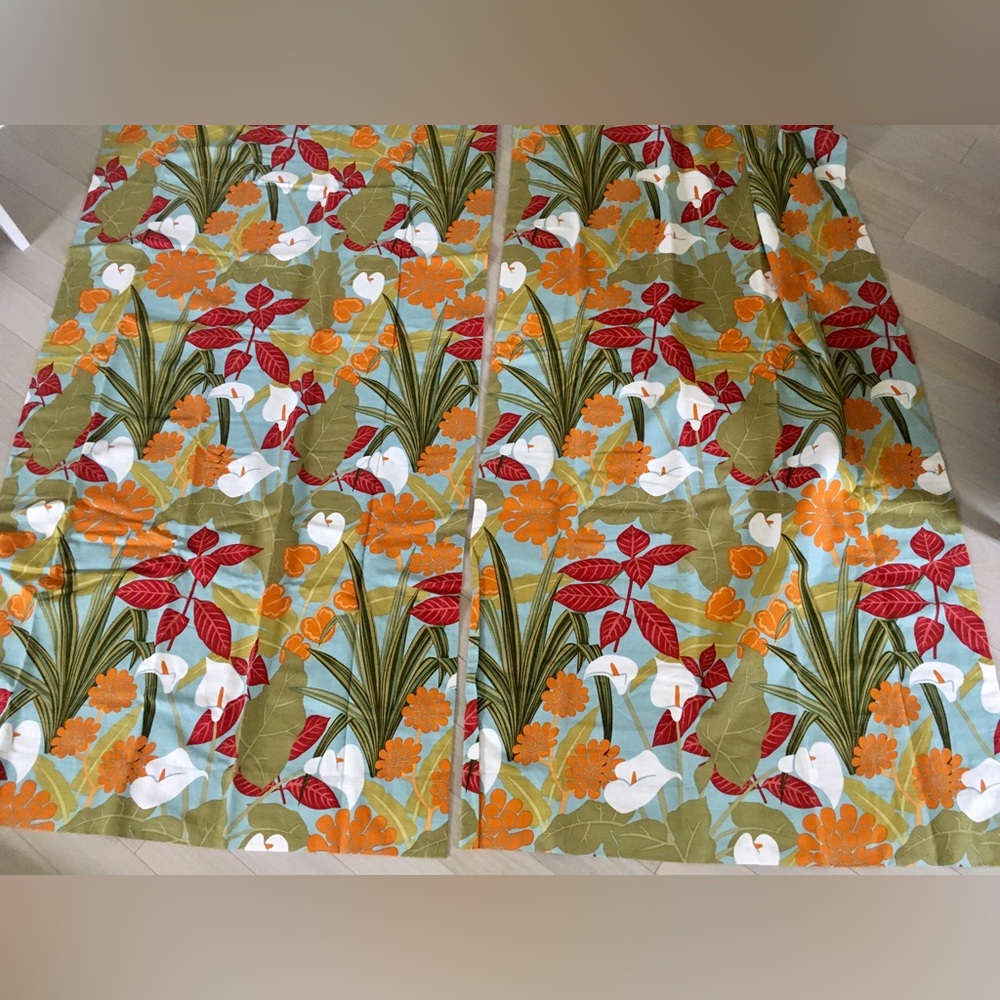 NWOT J. QUEEN New York TROPICAL CURTAINS 2 PANELS